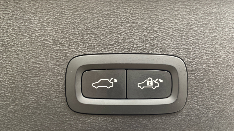 Volvo Xc40 1.5 T5 Recharge PHEV Ultimate Dark 5dr Auto Estate